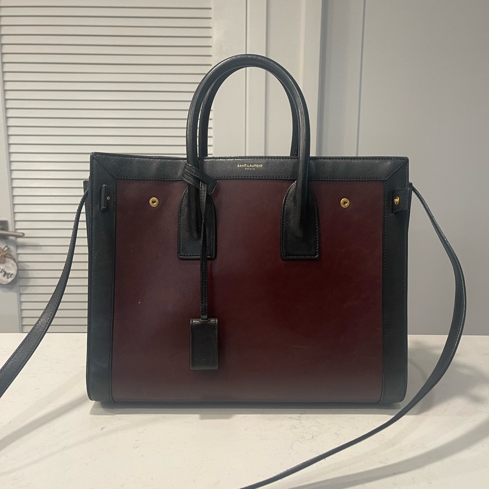 Saint Laurent Classic Sac Du Jour Small Burgundy and Black in smooth leather - Picture 4 of 14